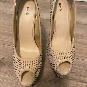 Mark heels new